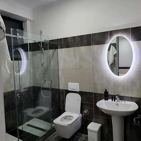 Hotel Kleo Vorë